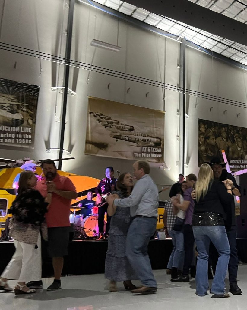Lone Star Flight Museum to Host 8th Annual Hangar Bash in October 10 annual hangar bash 2025