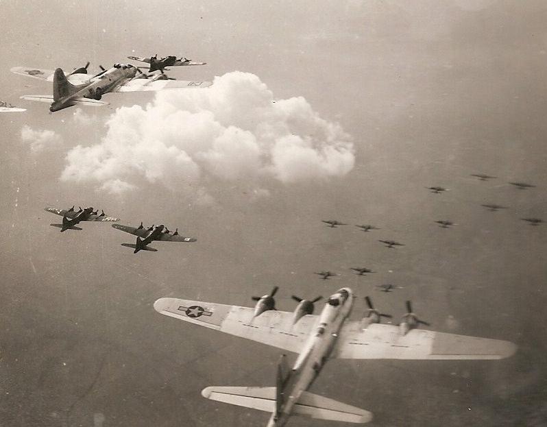 Squadron Histories: The 708th Bomb Squadron and the Eighth Air Force's War Over Europe 12 b 17s of the 447th bg in formation discovered by michael annicaert of belgium