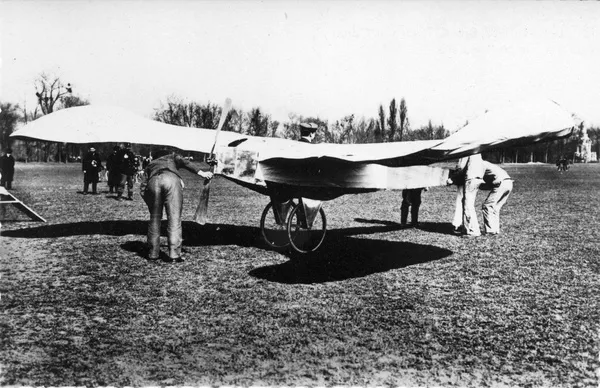 bleriot v bagatelle 27 march 1907 9898739.jpg