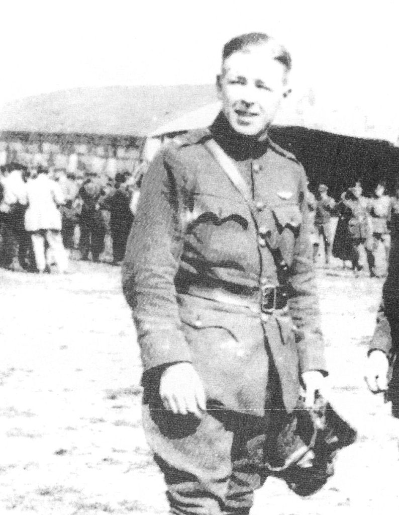 Aces: Elliott White Springs - The War Commander Who Flew For The Nation 11 captain elliott white springs