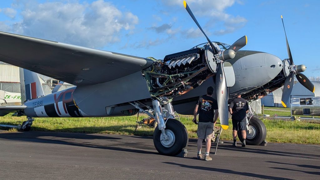 de havilland mosquito fb mk.vi te881 completes first engine runs as first flight approaches 2