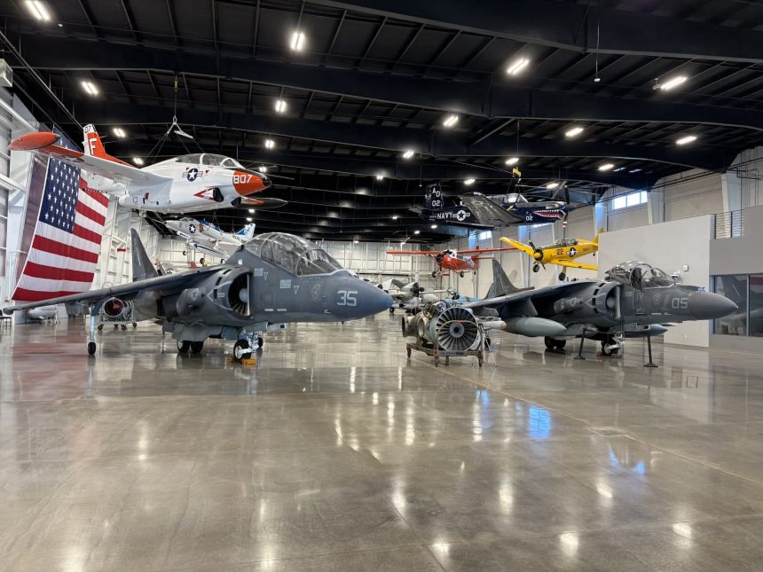 McDonnell Douglas TAV-8B Harrier II