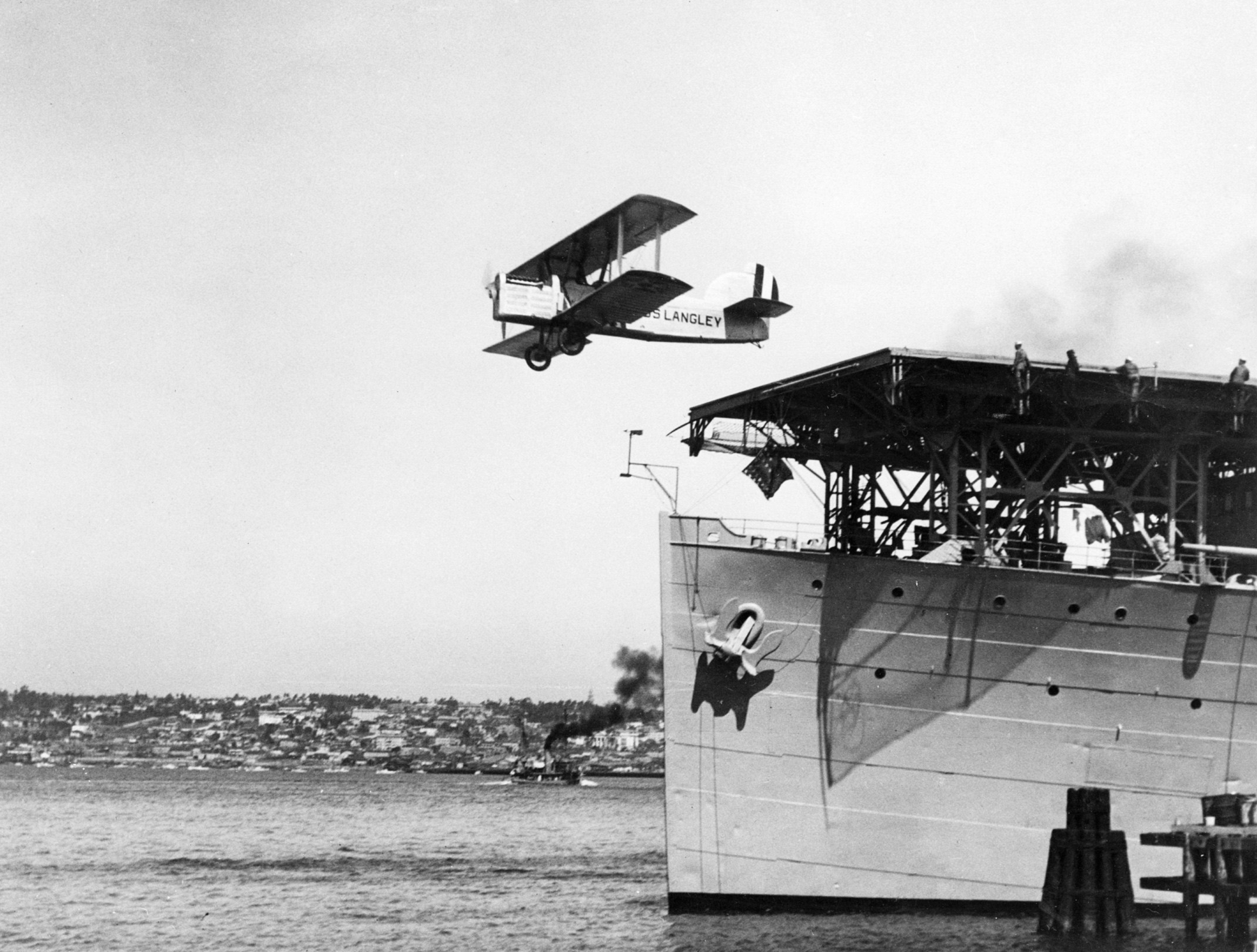 Douglas World Cruiser Replica Makes Oshkosh Debut 11 douglas dt 2 taking off from uss langley cv 1 on 2 april 1925 nh 93180
