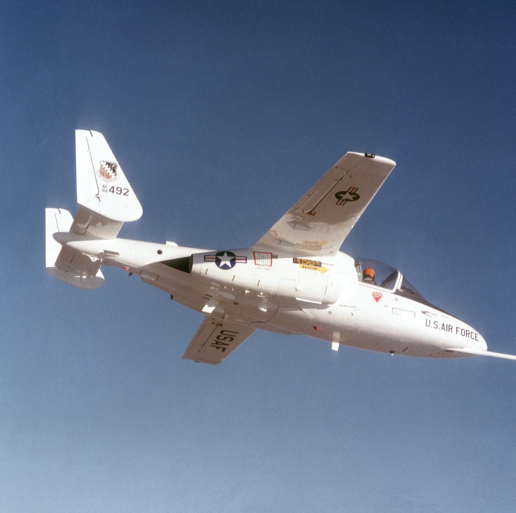 Grounded Dreams: Fairchild T-46 - The NGT Jet Trainer Cut Short 12 fairchild t 46 4