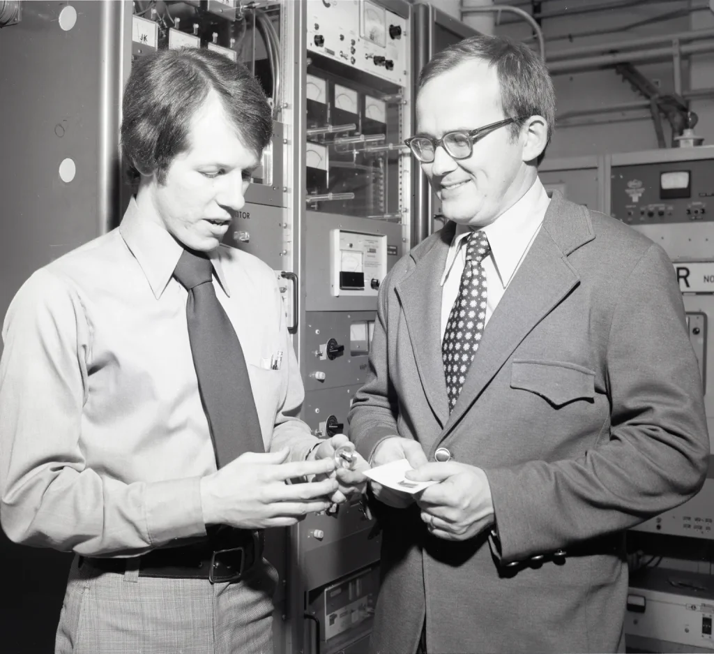 Pioneers of Aeronautical Engineering: Bruce Banks - The Man with Most Patents at NASA’s Glenn Center 10 grc 1976 c 01473