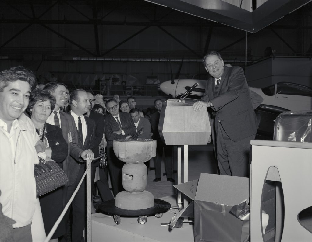 Pioneers of Aeronautical Engineering: Harry Julian Allen - The Creator of the Blunt Body Theory 11 harvey allen at his retirement party at ames arc 1968 a 41728 1 8