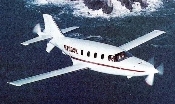 Grounded Dreams: Star Kraft SK-700 - How The Push Pull Carbon Pioneer Lost Its Future 11 images