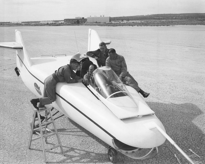 m2 f1 pilots gpn 2000 000082