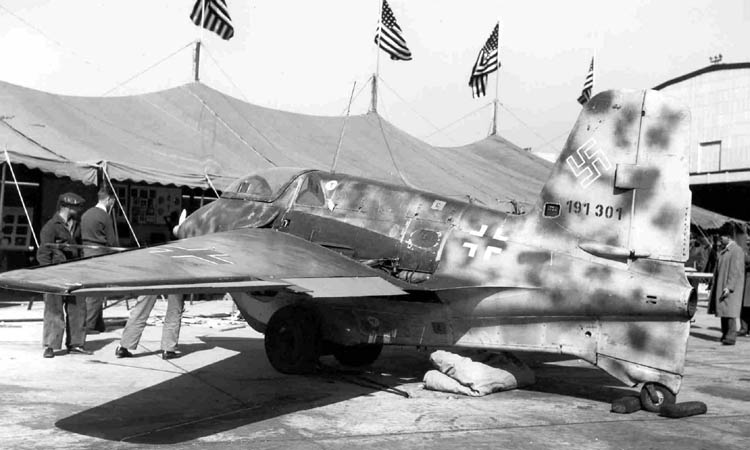Today In Aviation History: First Operational Use of the Messerschmitt Me 163 Komet 14 messerchmitt me163b 2 4976596499