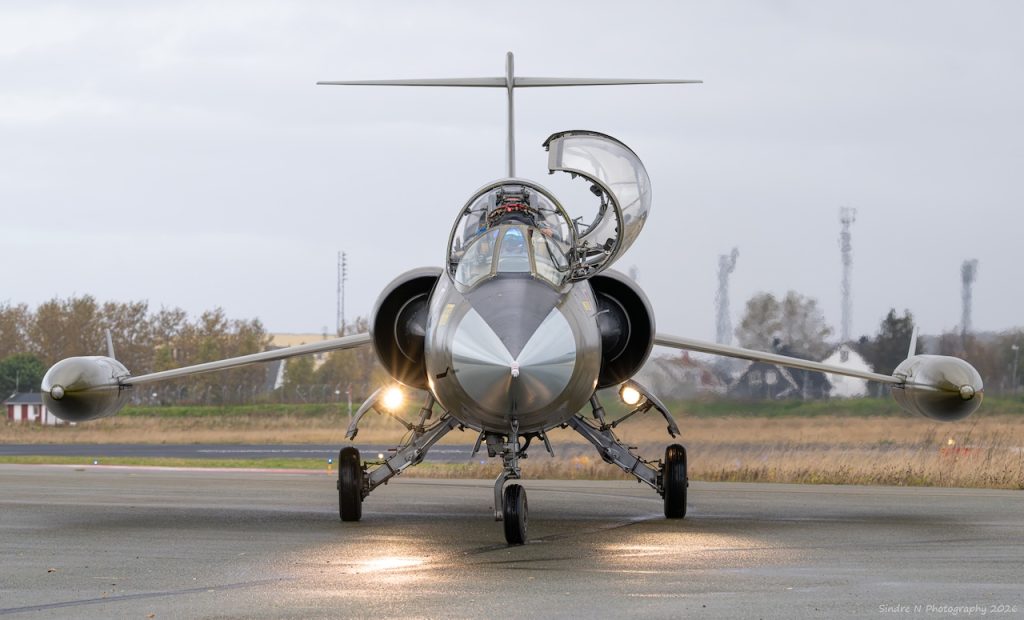 norwegian starfighter marks return to flight anniversary with 140 knot afterburner run 7017