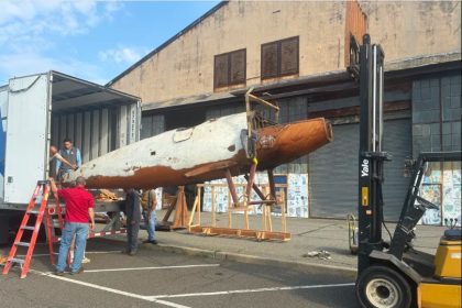 oriole being unloaded 2