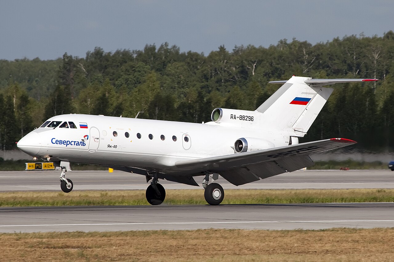 ra 88296 yak40 severstal 6679463821