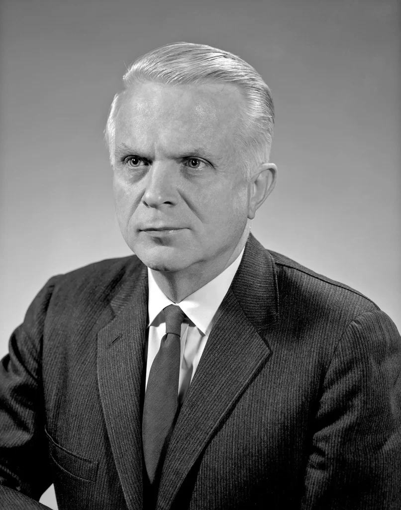 Pioneers of Aeronautical Engineering: Richard Whitcomb - The Father of Modern Flights 10 richard t whitcomb