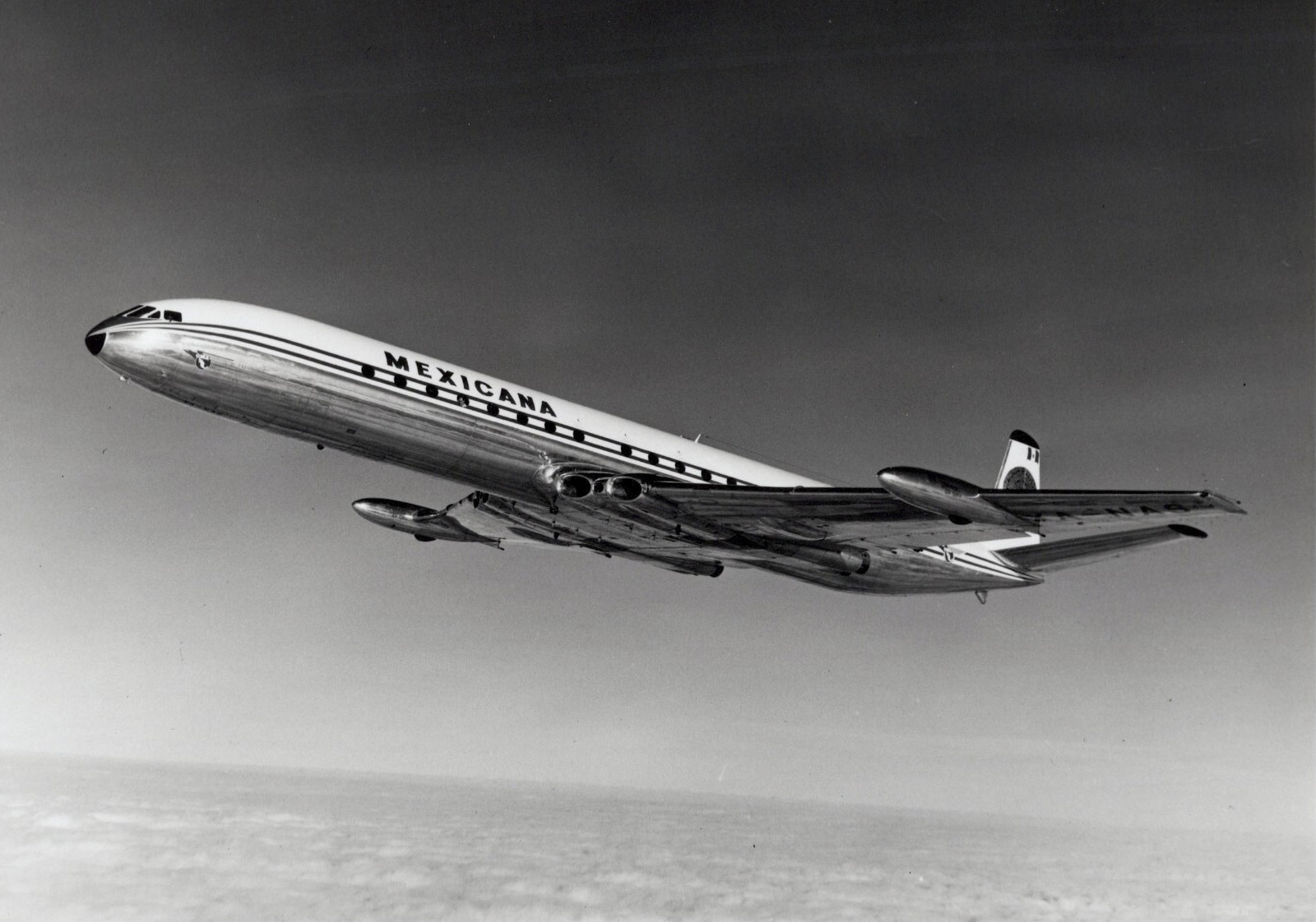 Replica de Havilland Comet Fuselage Taking Shape in Wisconsin 17 s l1600 151 small 3