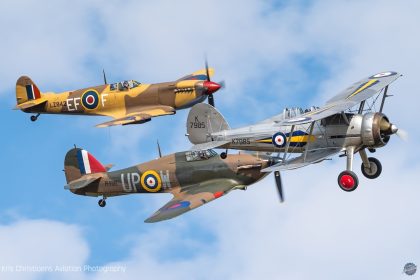 shuttleworth summer airshow celebrates 90 years of the supermarine spitfire 2981