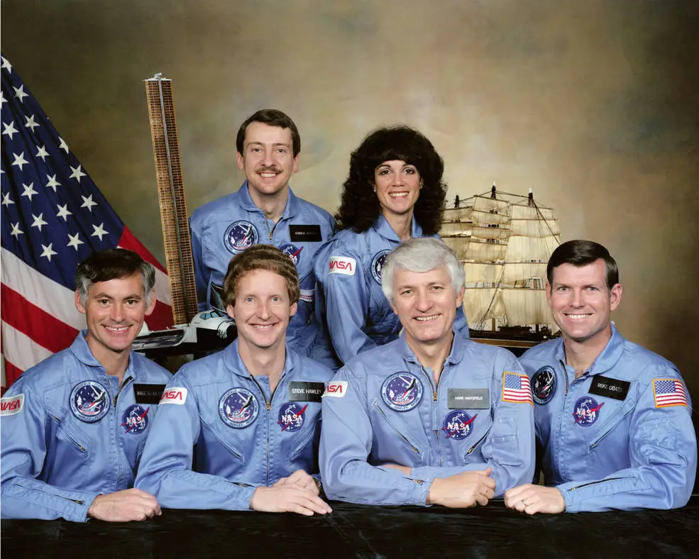 sts 41d crew photo s84 30259