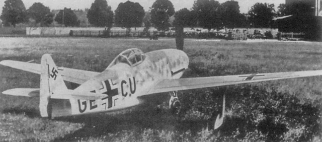 Travel For Aircraft Bookshelf - Messerschmitt Me 309 - Development & Politics by Dan Sharp & Calum Douglas 13 the messerschmitt me 309 was to replace the bf 109 started v0