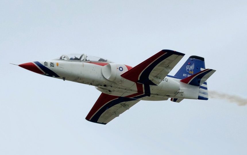 thundertigers at 3 flight over hualien afb