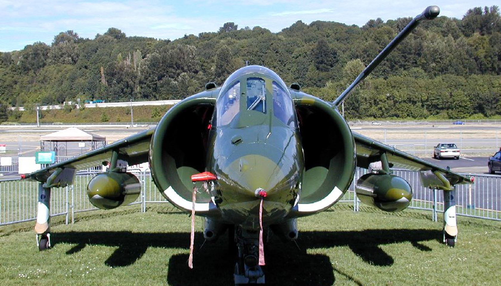 Randy's Warbird Profiles: McDonnell Douglas/British Aerospace AV-8C Harrier 21 tmof mcdonnell douglas av 8c harrier ii 1 p1