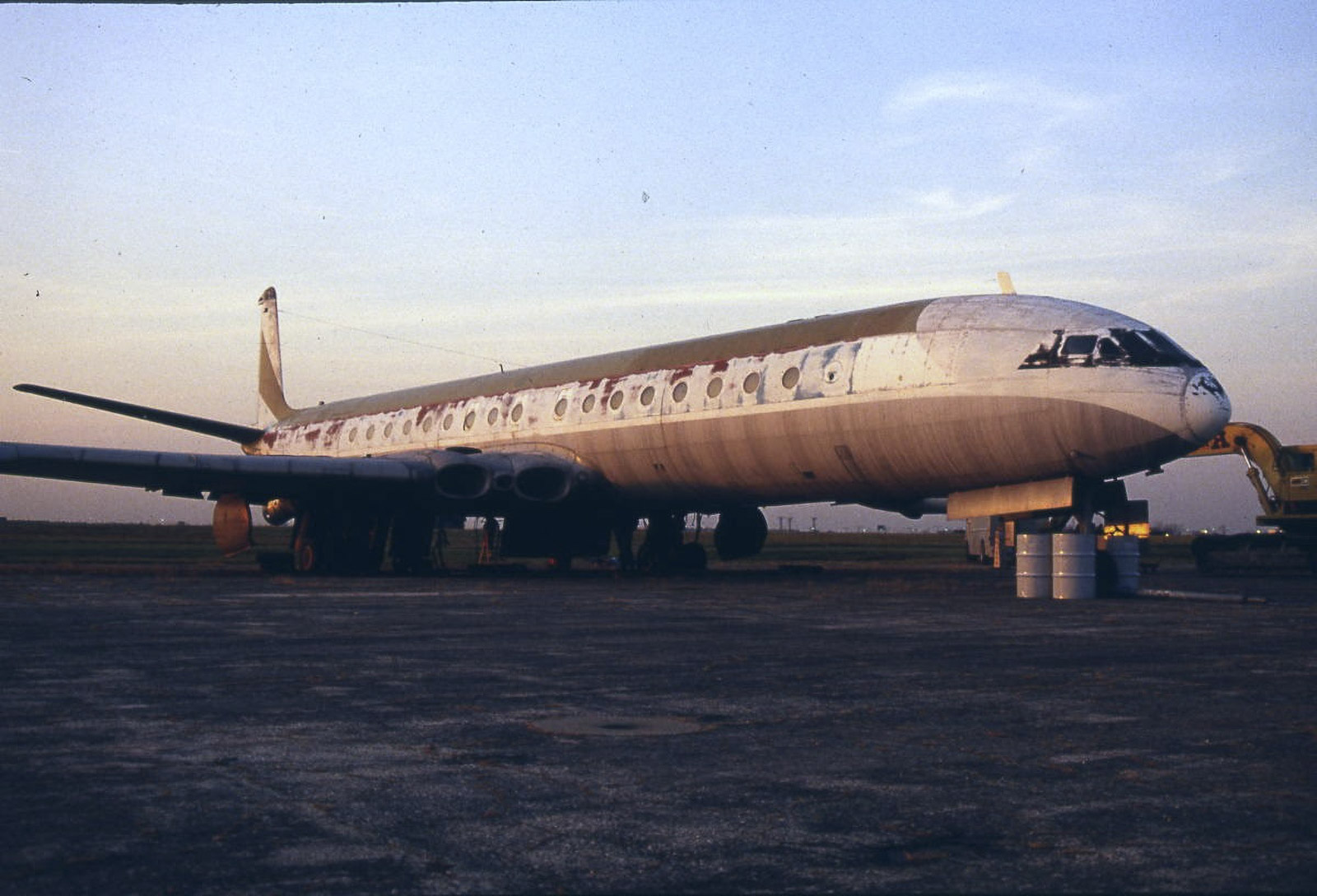 Replica de Havilland Comet Fuselage Taking Shape in Wisconsin 18 unnamed 9 small