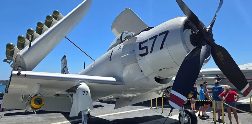 uss midway museums douglas a 1 skyraider buno 127922