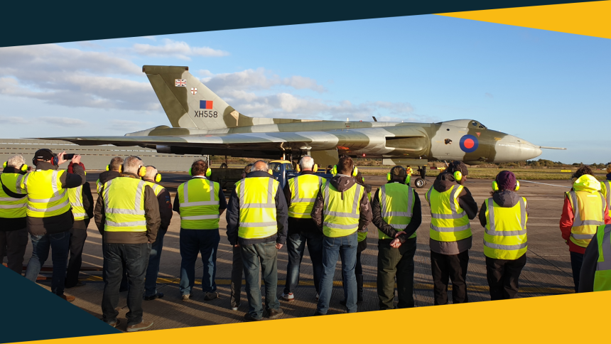vulcan xh558