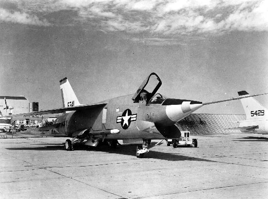 Grounded Dreams: Vought XF8U-3 Crusader III - The Ultimate Single-Seat Fighter Left Behind 13 xf8u 3 crusader iii on ground