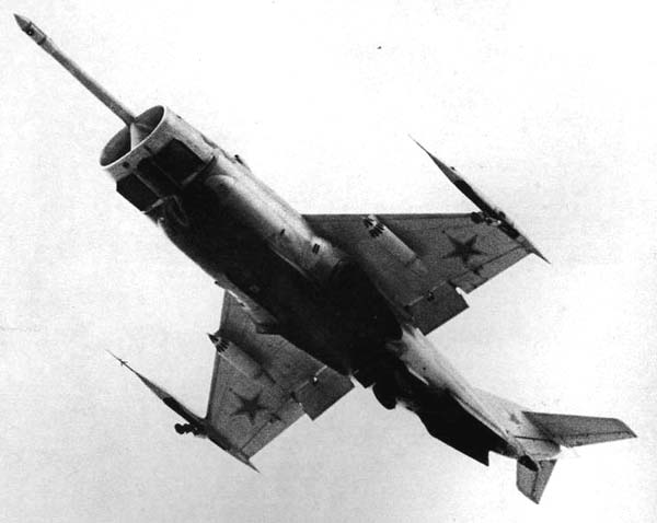 Grounded Dreams: Yakovlev Yak-36 - The Soviet Jump Jet That Defied Gravity 18 yak36 3